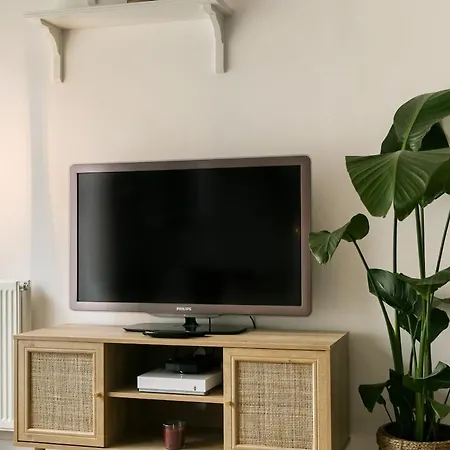 2-room Near Paris And Rer-b Metro *